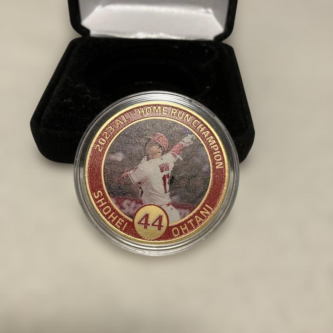 大谷選手が2023年アメリカンリーグホームラン王取ったときの記念メダル