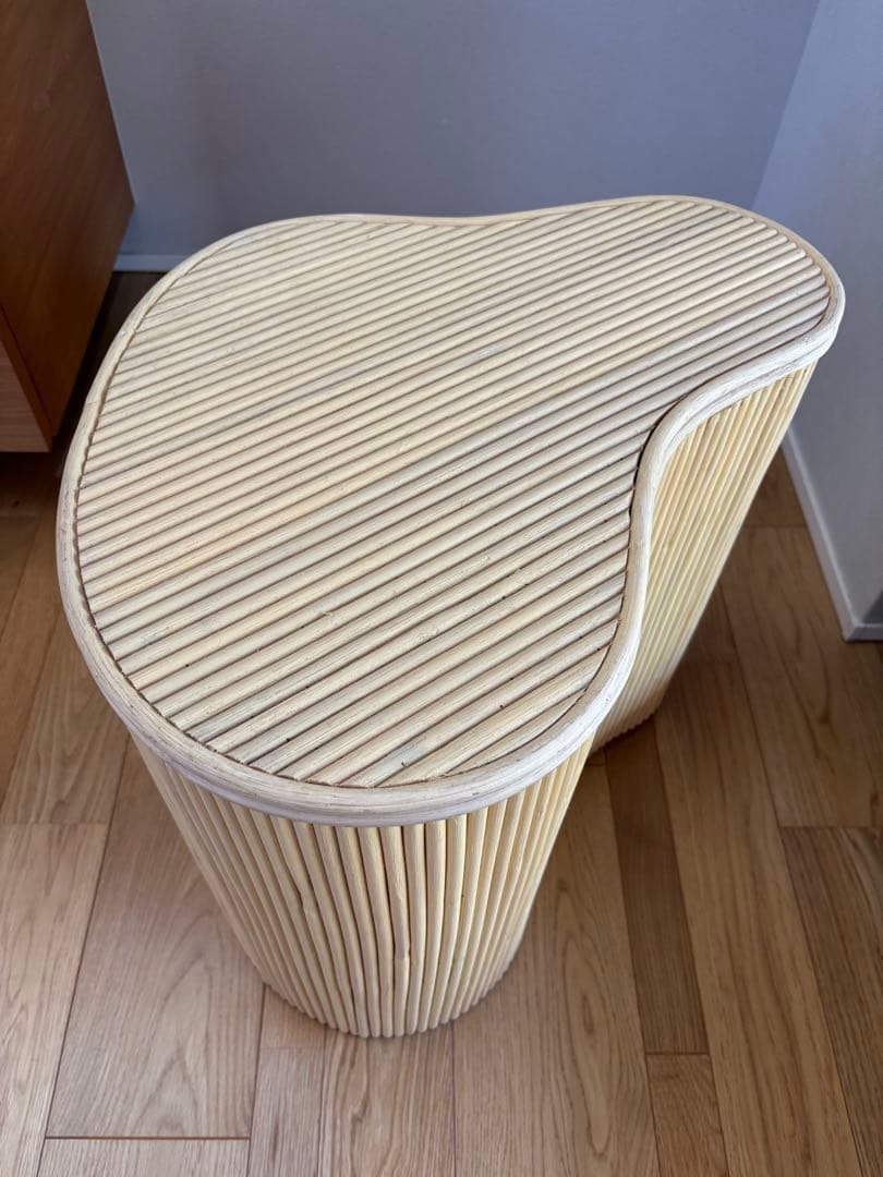 北欧インテリア　Ferm Living (ファームリビング) サイドテーブル