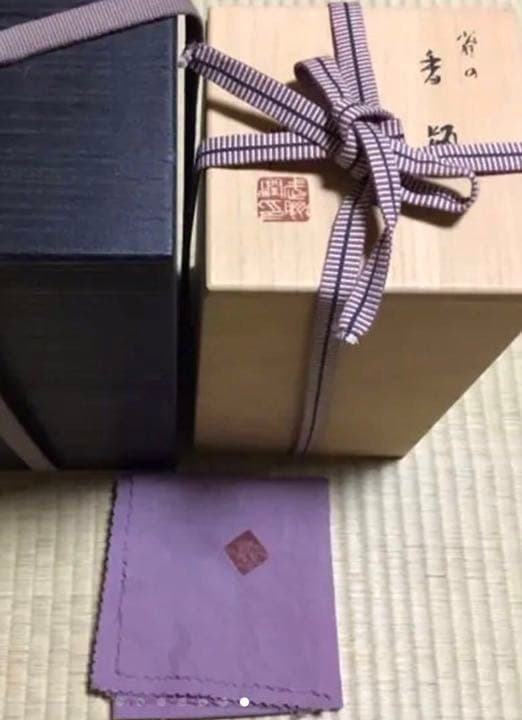 売り切り　逸品　九谷焼　人間国宝候補　武腰潤　雀の香瓶　稀少な二重箱　共箱
