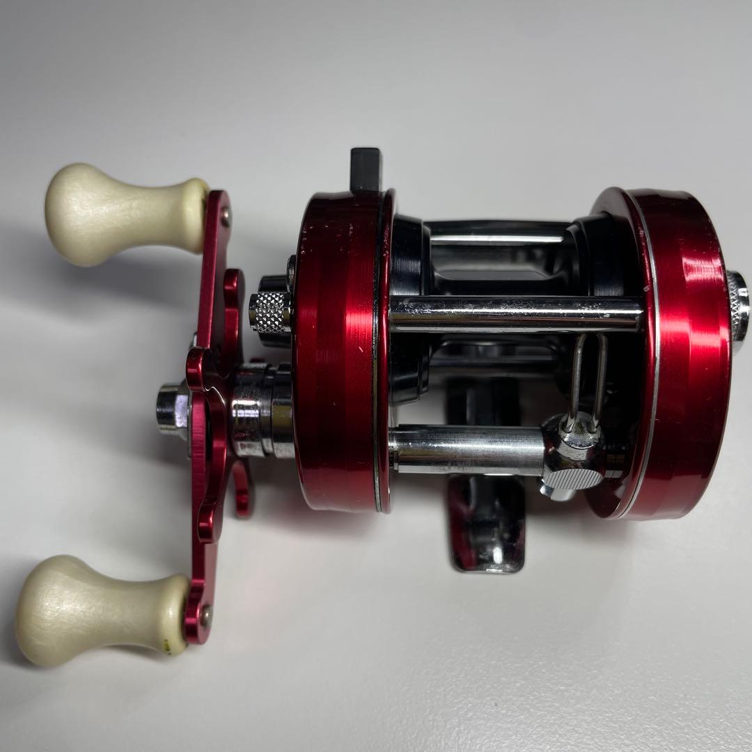 ABU 2500C 赤 アブ アンバサダー レッド 070007