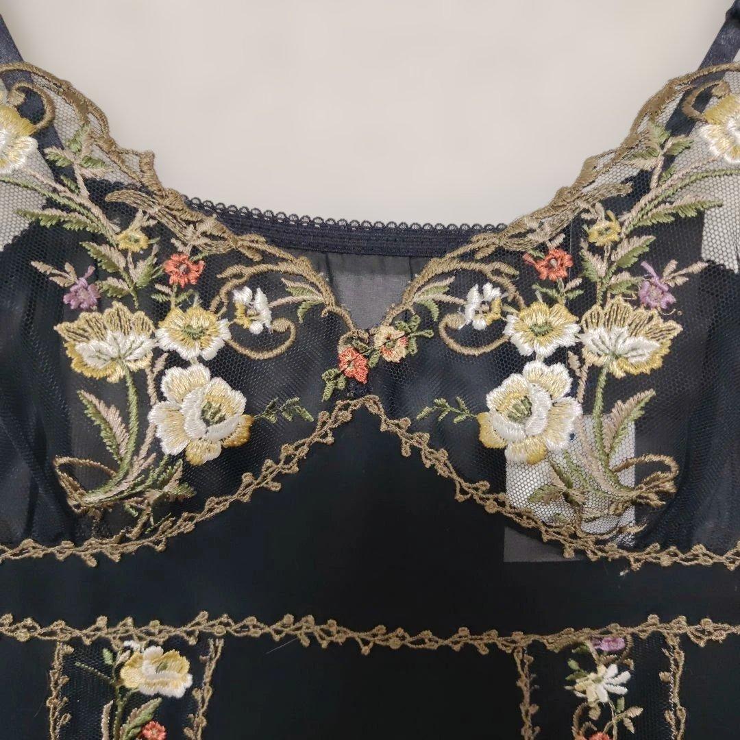 トレフル　花柄刺繍 シースルーキャミソール 黒85-85新品タグ付き