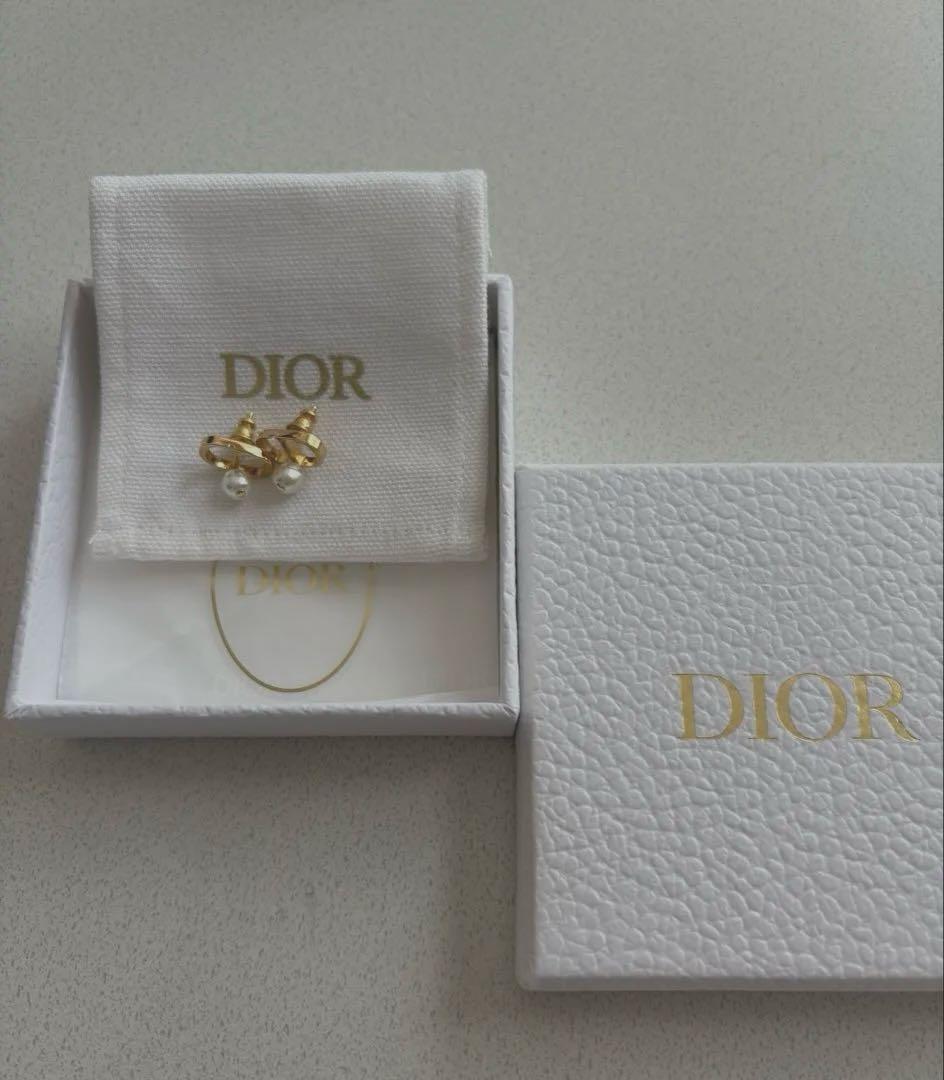 Dior ゴールド パール フープピアス