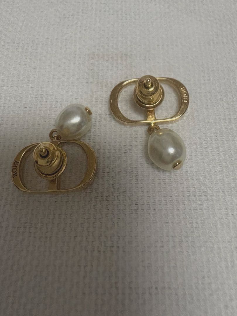 Dior ゴールド パール フープピアス