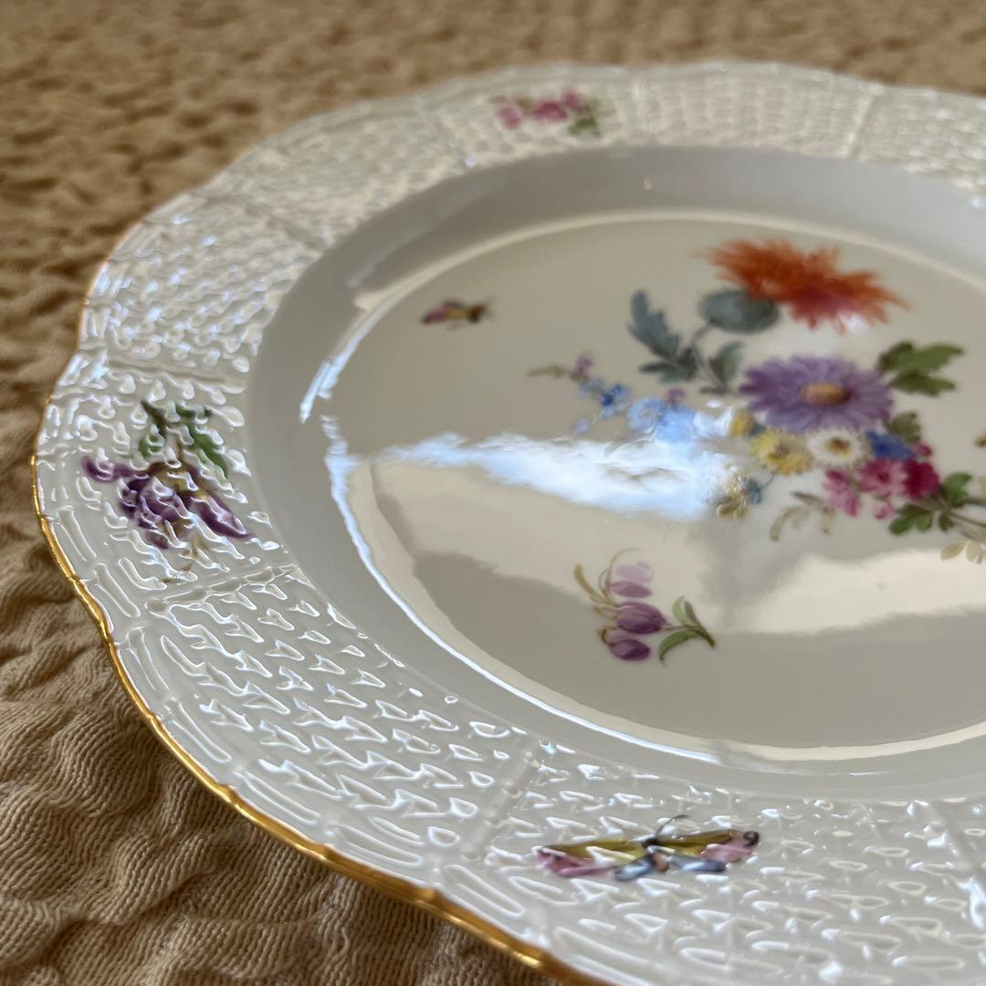 オールドマイセン 6つ花と蝶々　レリーフ