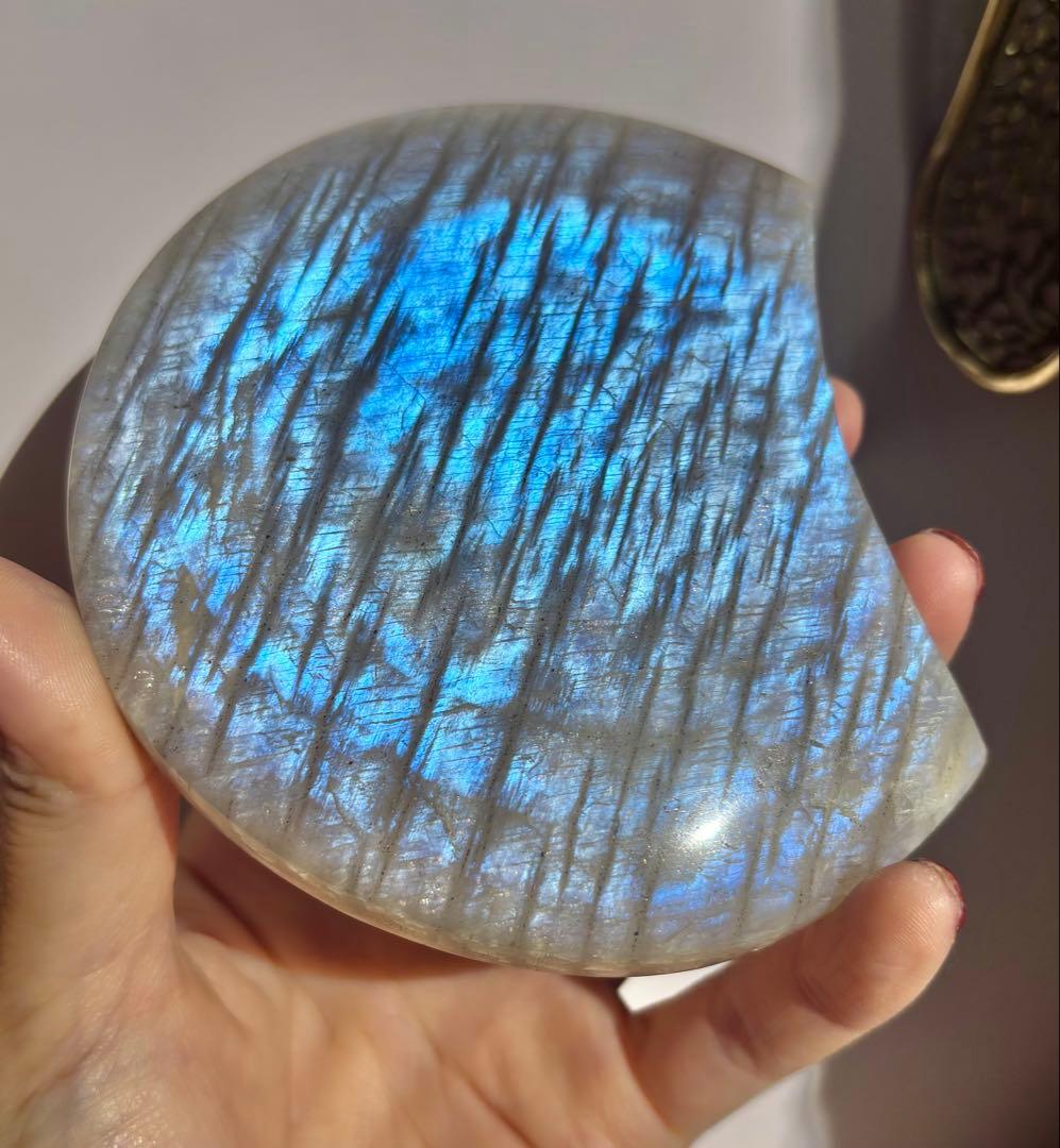 《強ブルーシラー✰》グレームーンストーン　月　カービング　BIG size