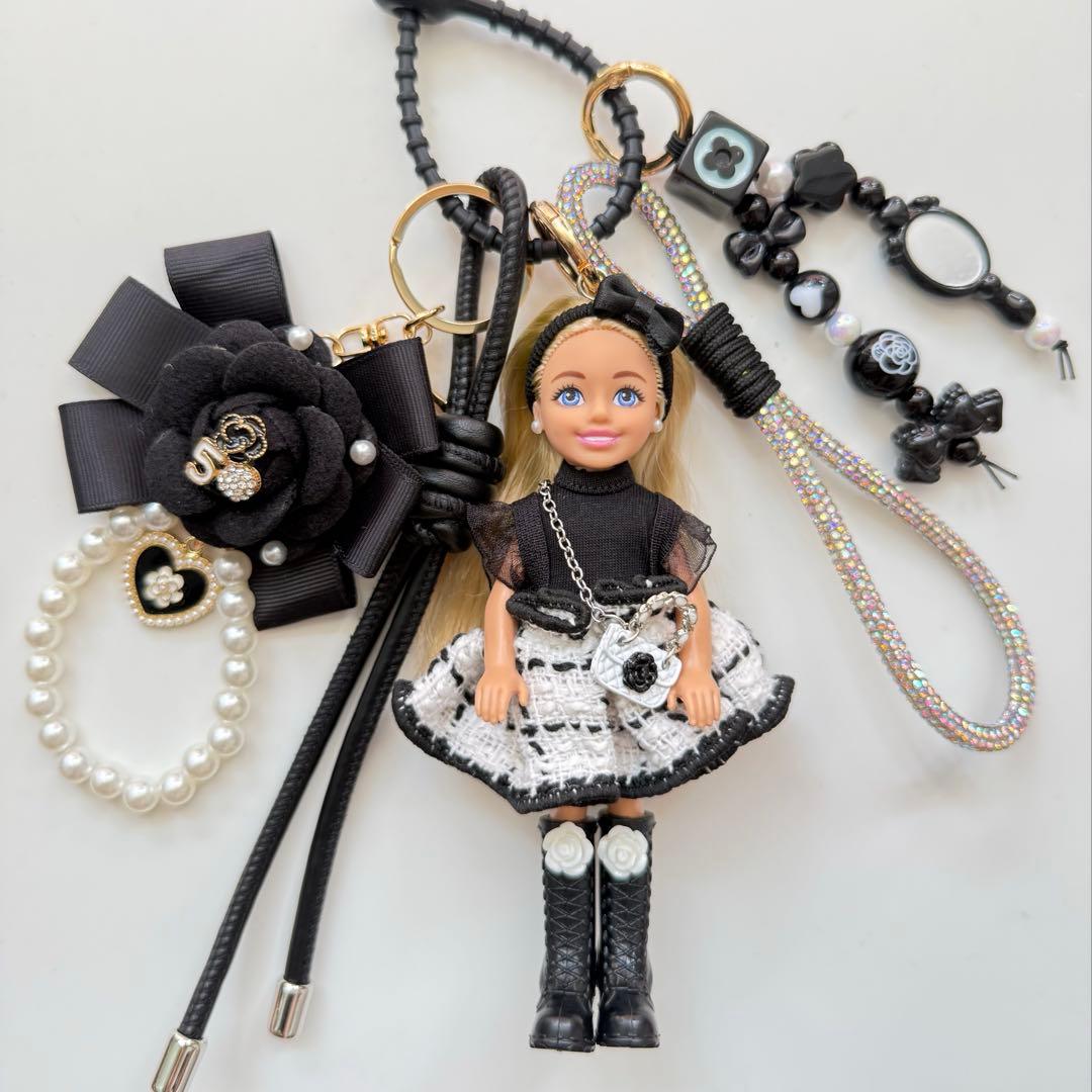 Barbie チャーム　ドールチャーム　バービーキーホルダー　チェルシー人形