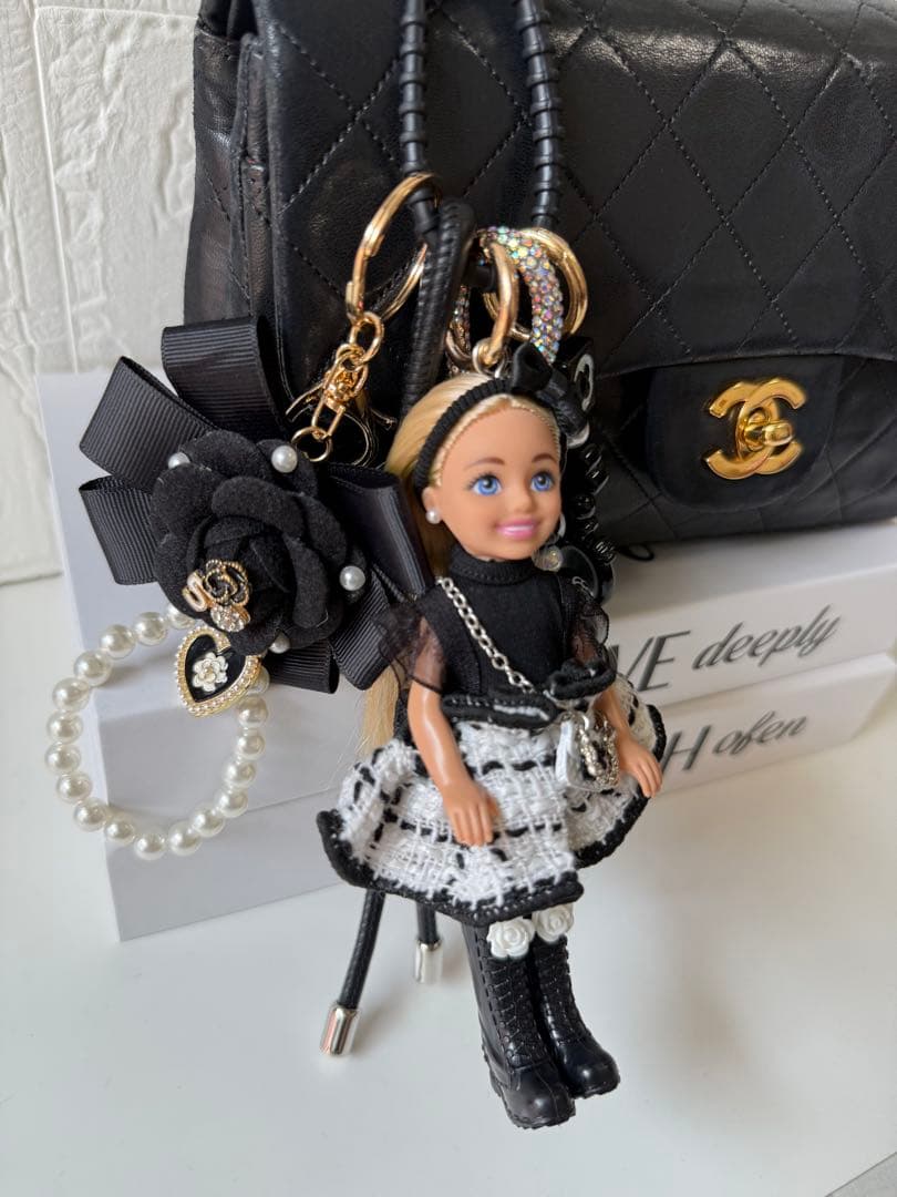 Barbie チャーム　ドールチャーム　バービーキーホルダー　チェルシー人形
