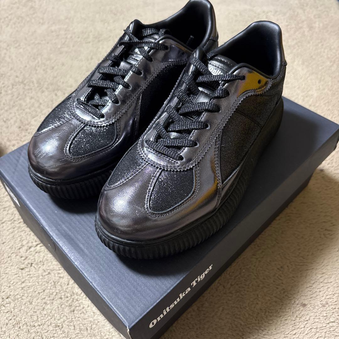 土日お値下げ！Onitsuka Tiger DELECITY HOLIDAY