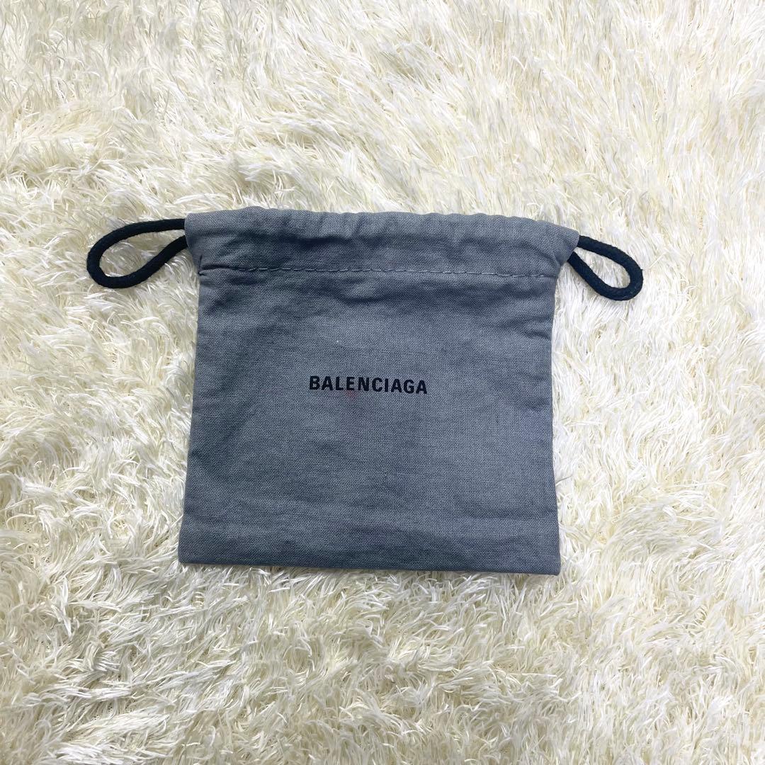 美品 保存袋付き バレンシアガ 三つ折り財布 コンパクト ロゴ型押し ブラック