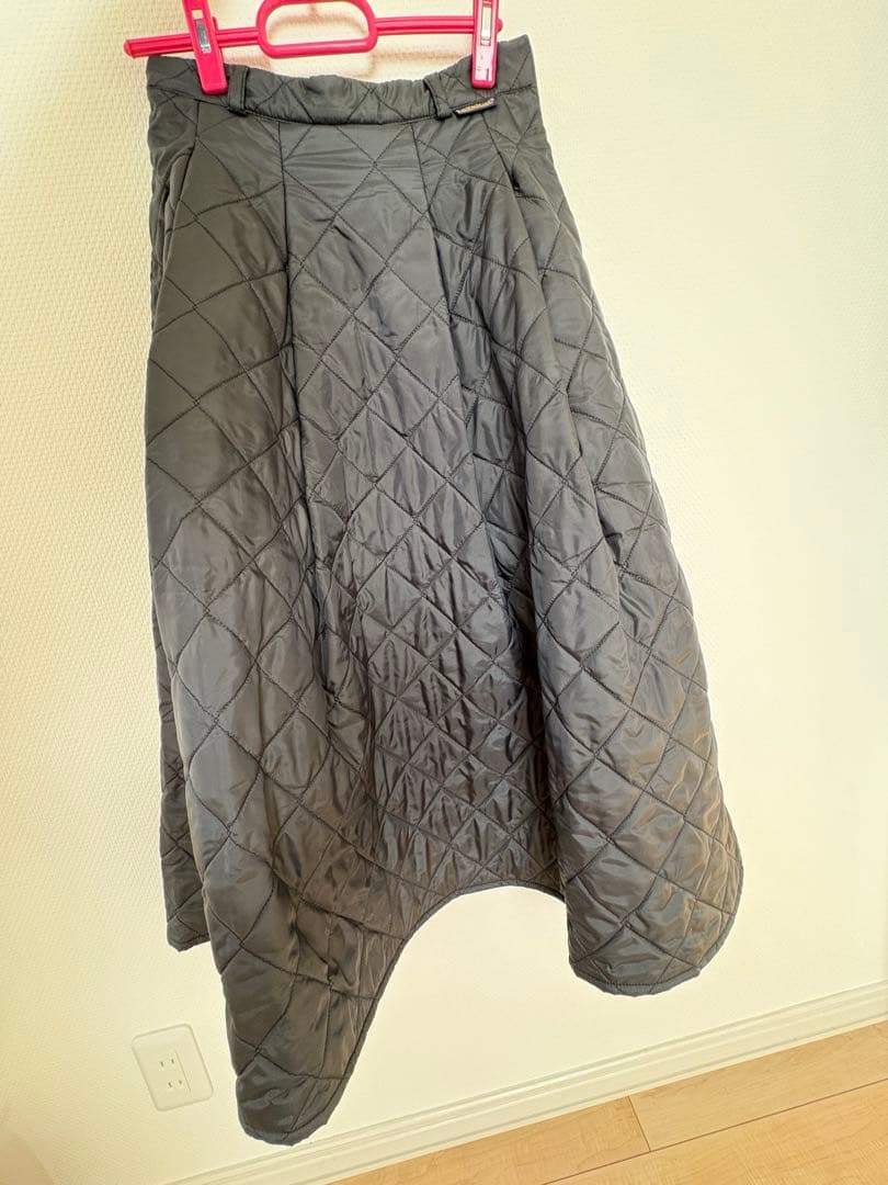 美品　LAVENHAM キルティング フレアロングスカート グレー