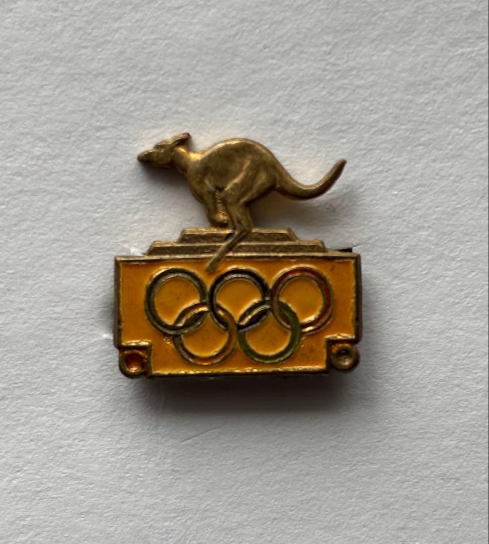 ムー　1964年東京オリンピックの公式ピンバッチ（8カ国)
