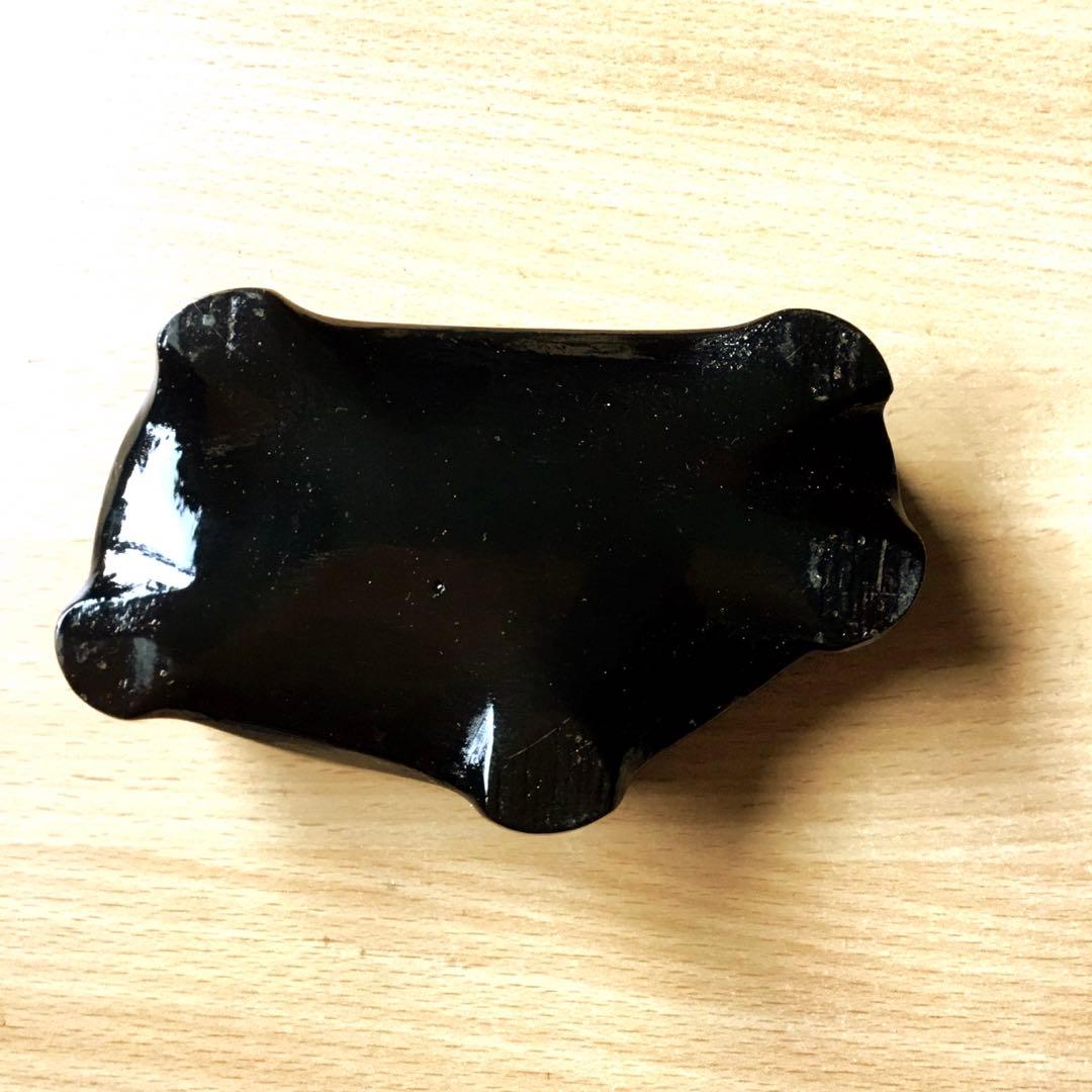 希少ロードナイト磨き原石　(和名:バラ輝石) 美しい天然石　愛をサポート　置物