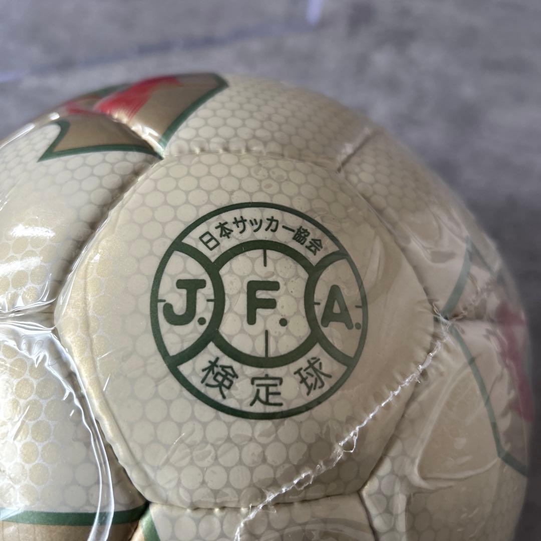 2002 FIFAワールドカップ公式試合球 FEVERNOVA アクリルケース付