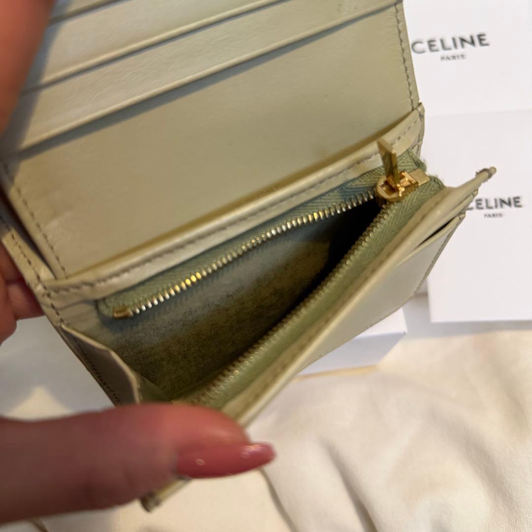 celine トリオンフ コンパクトウォレット / シャイニーカーフスキン