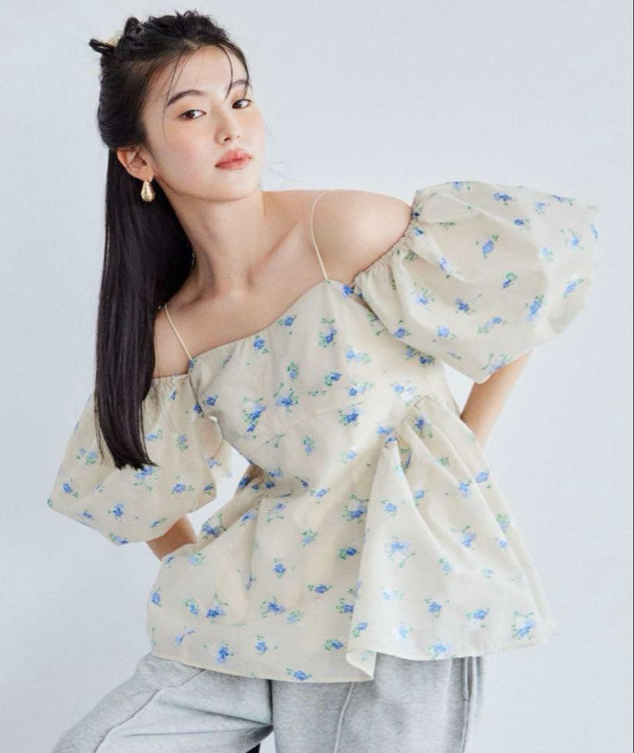 リリーブラウン 3wayシアージャガードペプラムブラウス　 FLOWER