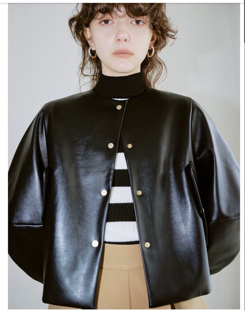 TREFULL+1 プリーツレザーライクジャケット
