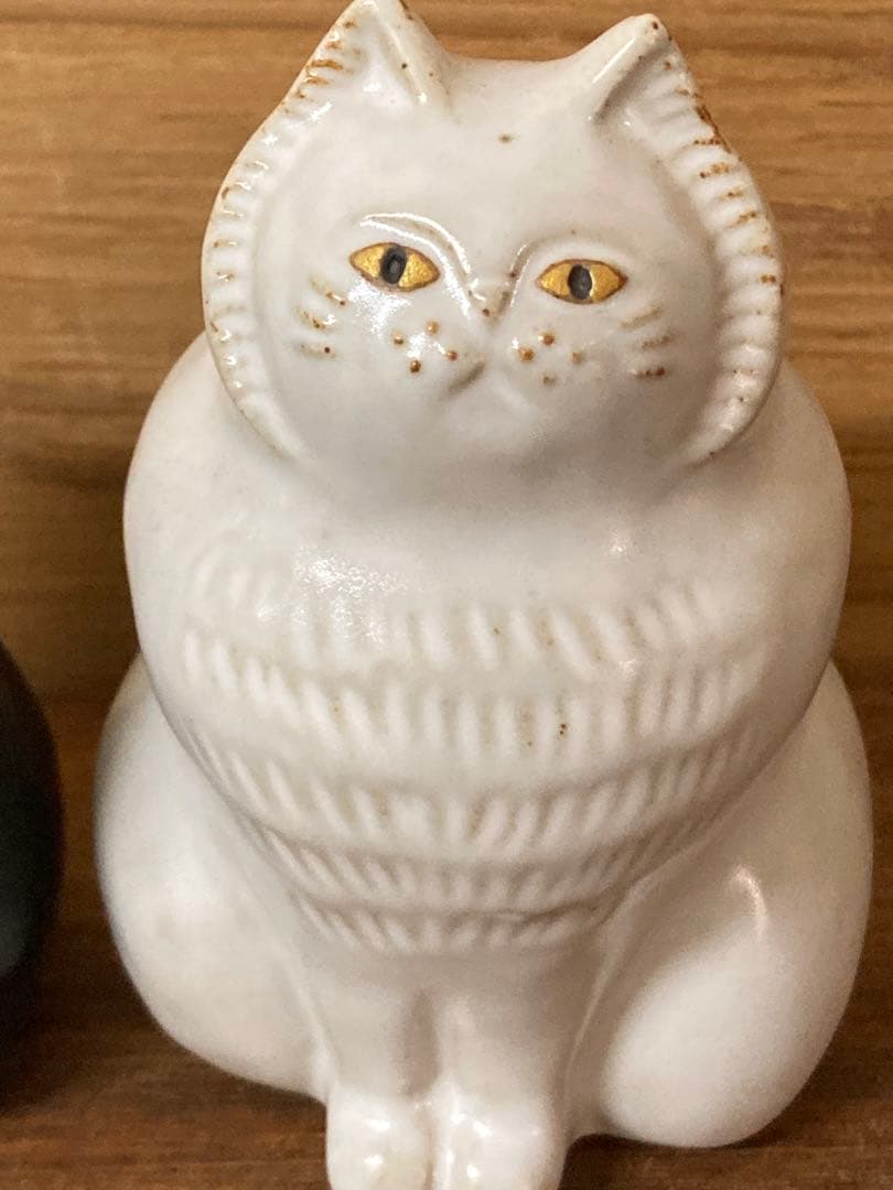 波佐見焼　ネコ　オブジェ　置き物　白猫　黒猫　ペア　ツインキャット　新品未使用