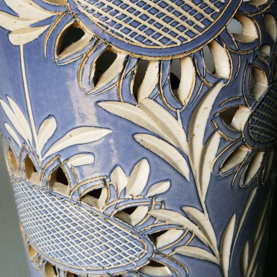 信楽焼傘立て  青丸ひまわり彫 高さ４６cm