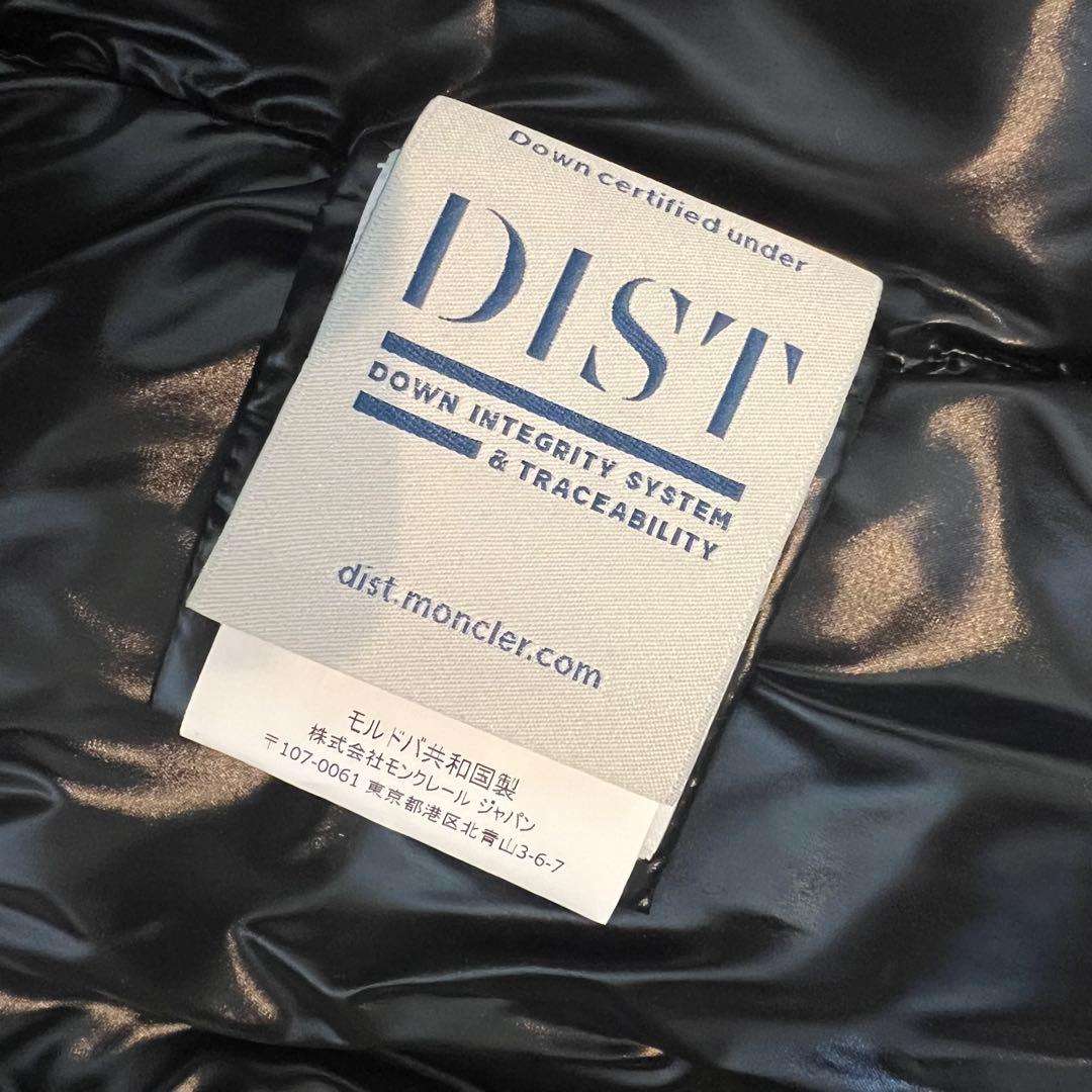 Moncler 黒 ダウンベスト