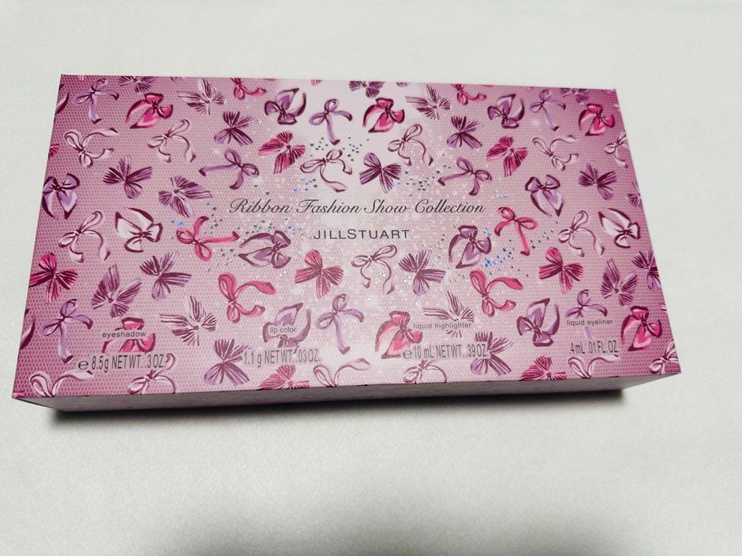 ジルスチュアート　クリスマスコフレ　2025リボンファッションショーコレクション