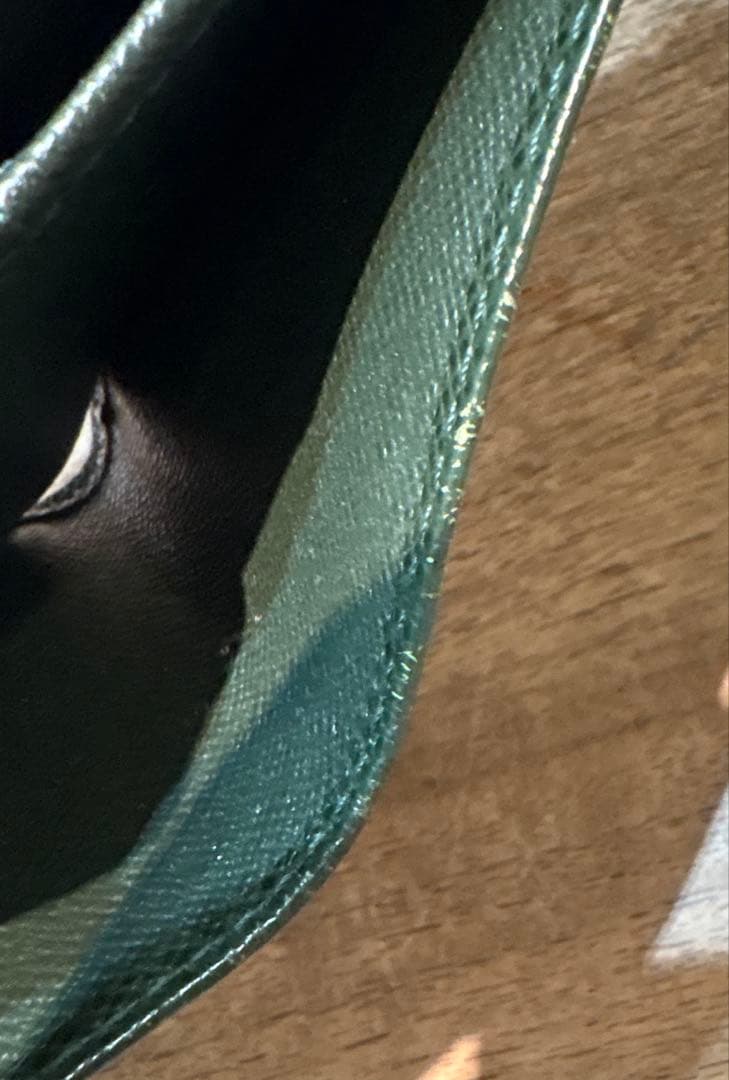 Louis Vuitton ルイヴィトン　二つ折財布　タイガ　ポルトグリーン