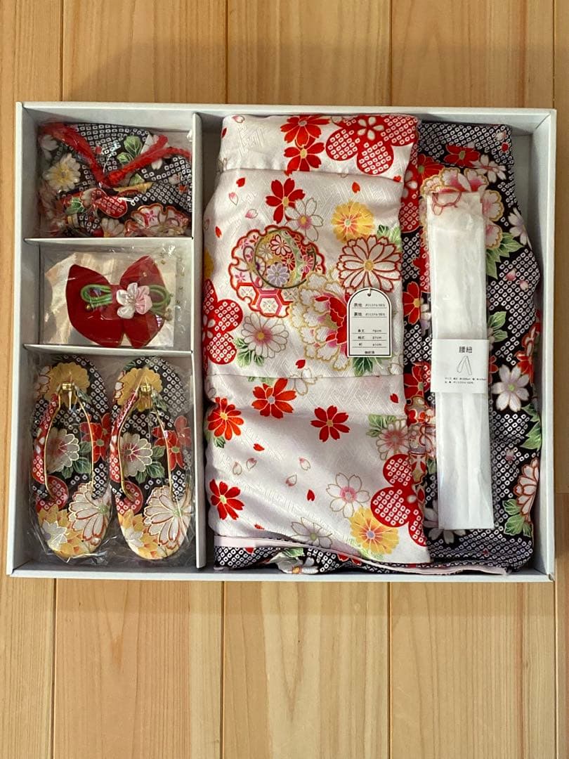 美品　七五三　3歳女の子用着物セット　花柄