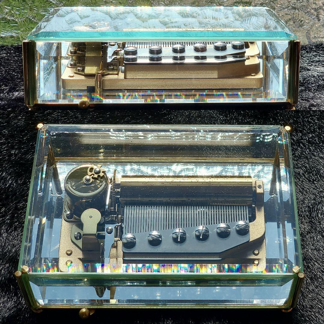 【Music Box Company】『50弁 クリスタルBOX』50N-1T3