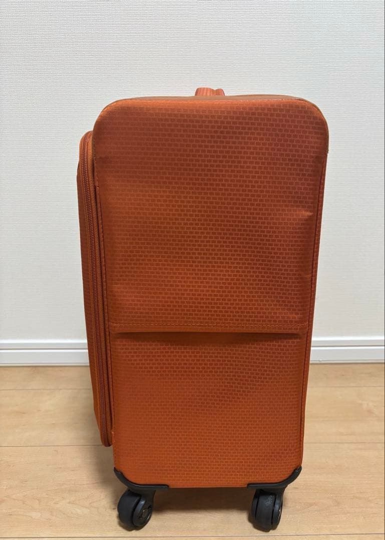 プロテカ　オレンジ キャリーケース 4輪 前面ポケット付き