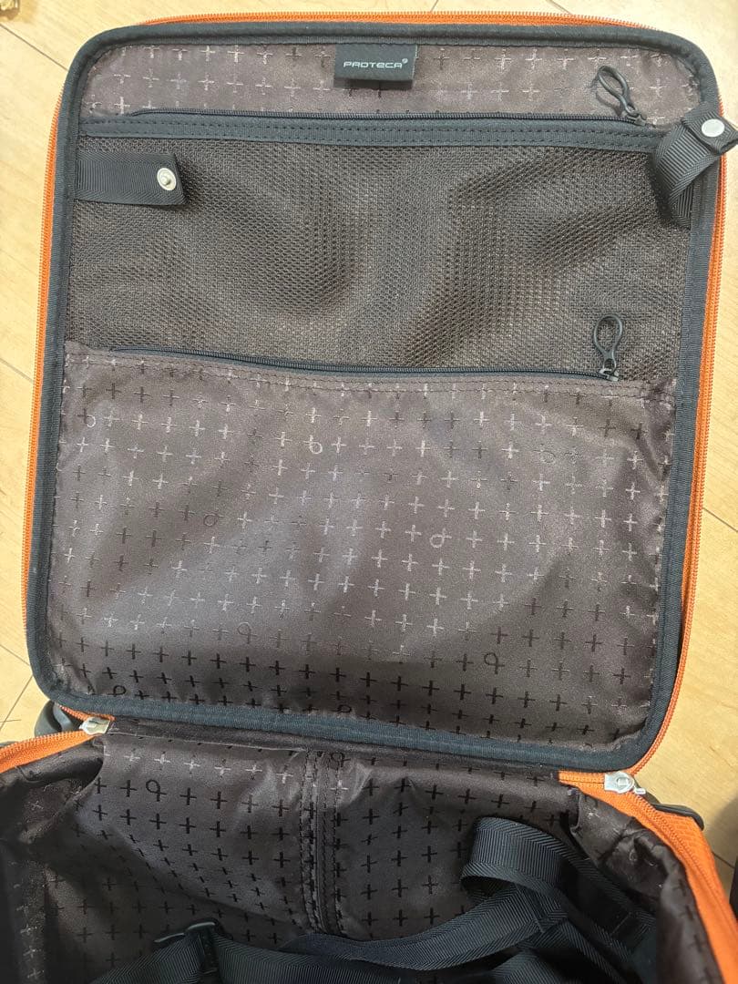 プロテカ　オレンジ キャリーケース 4輪 前面ポケット付き