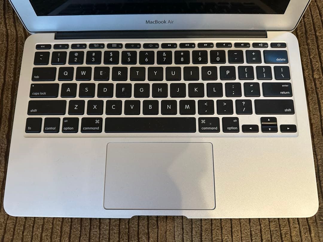 Apple MacBook Air シルバー