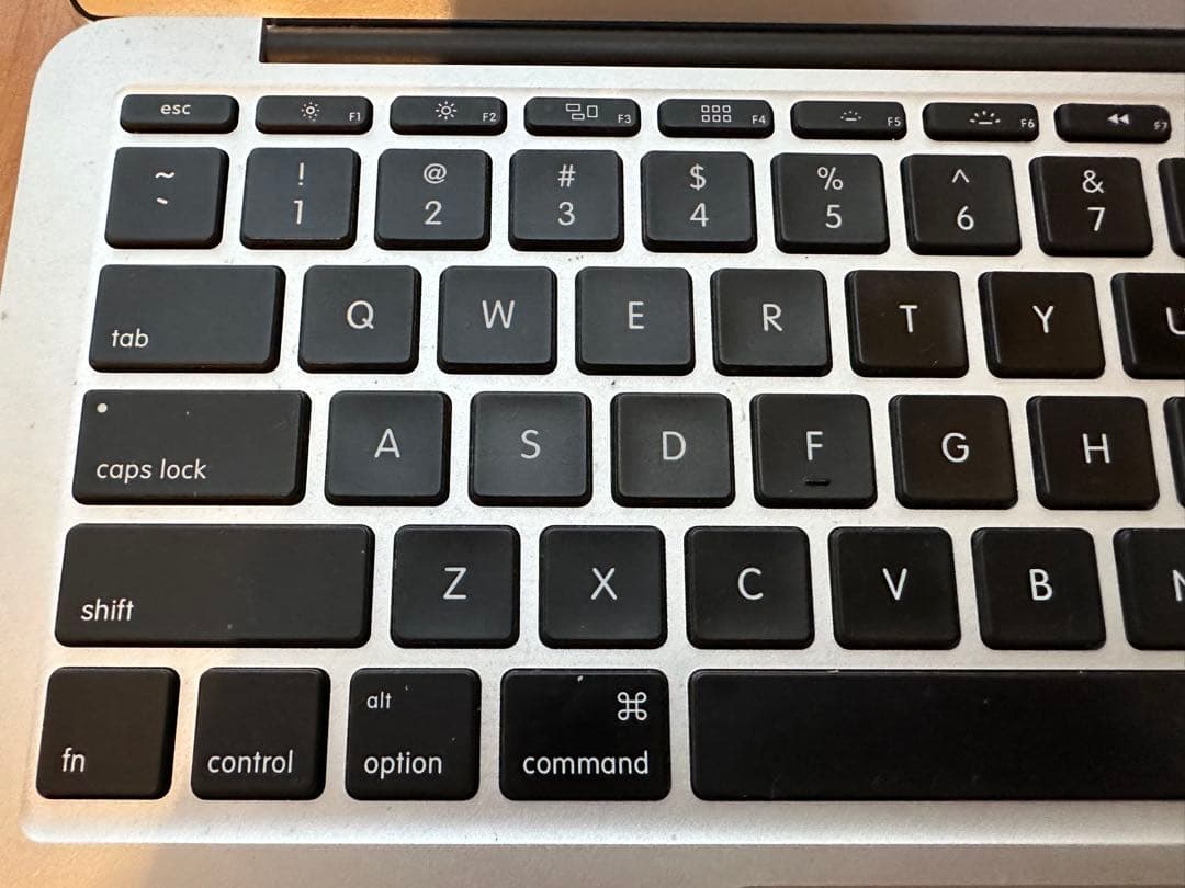 Apple MacBook Air シルバー