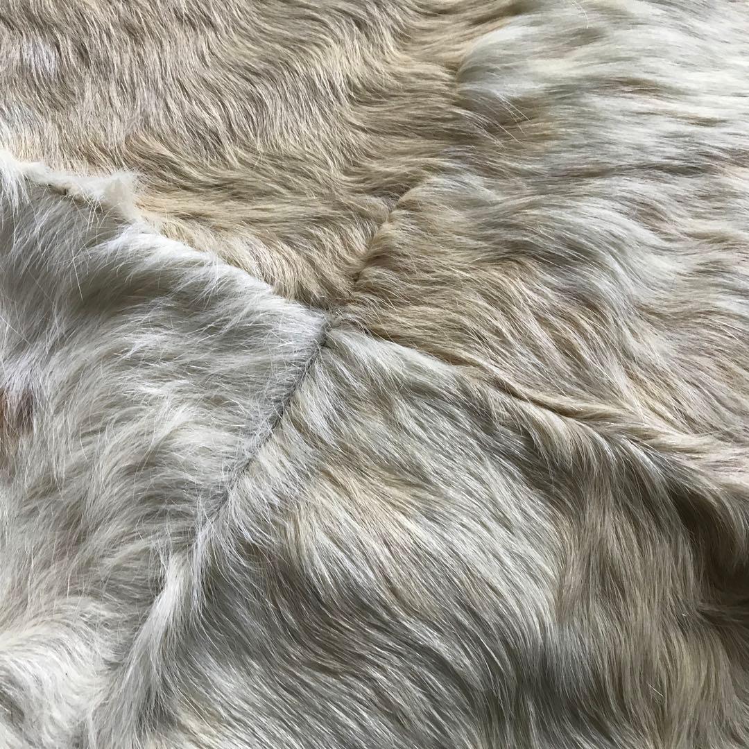 牛 ラグ ラグマット 皮 パッチワーク 絨毯 157x237cm ①