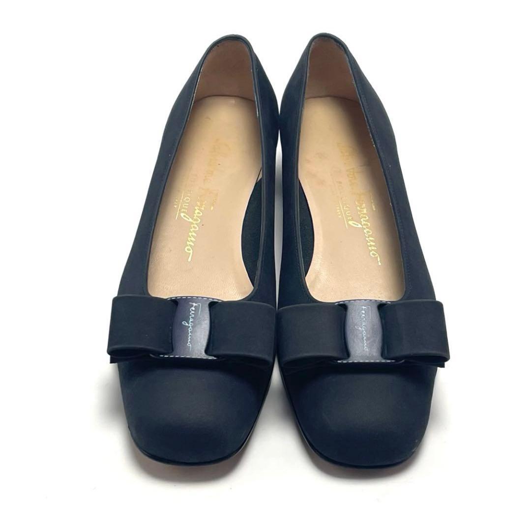 フェラガモ ヴァラ リボン パンプス ヌバック 23cm レディース ブルー系