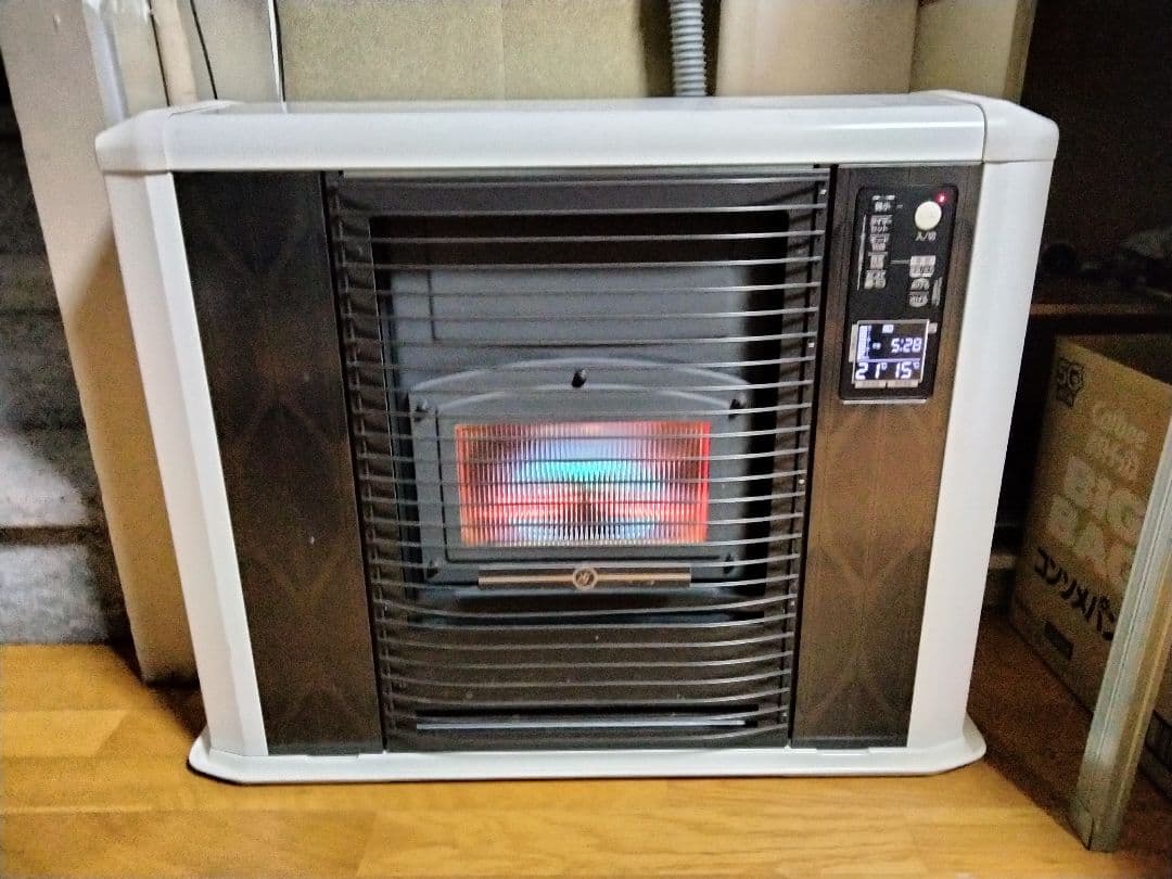 傷汚れあり引き取り及び近郊配達限定！サンポットFF石油ストーブ220年式中古年式