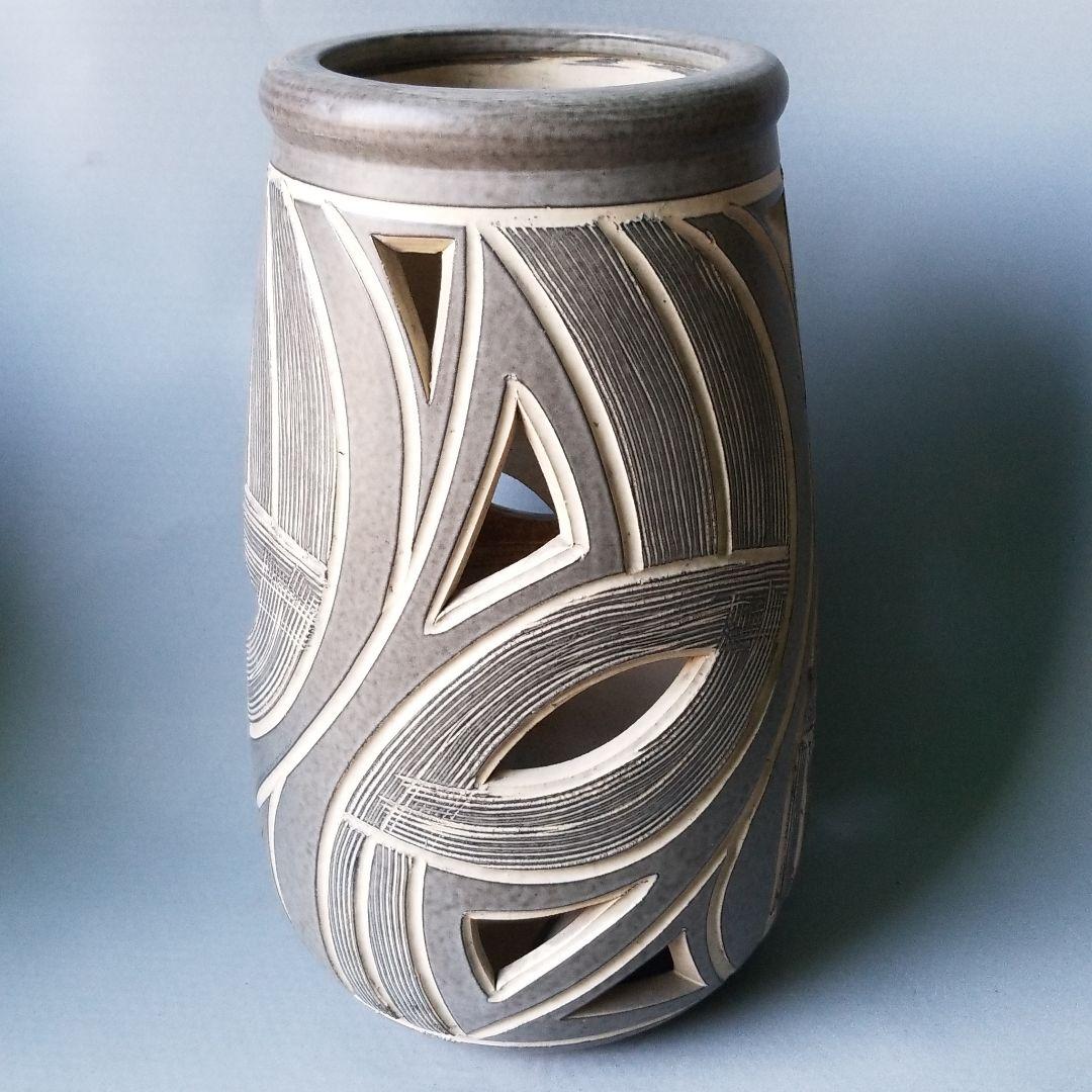 お値下げしました⤵信楽焼傘立て  砲弾型波彫 高さ４７cm