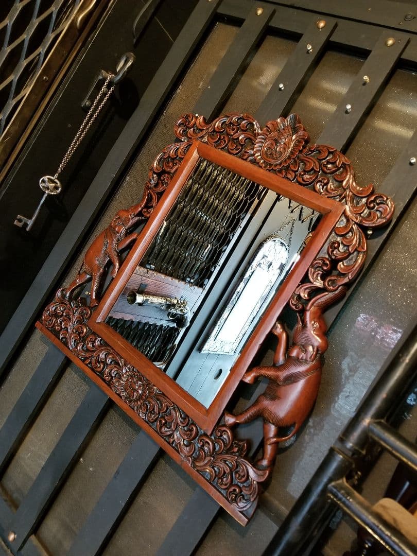 アンティーク　オールド　チーク　透かし彫り　細工　アカンサス　模様　ミラー　鏡