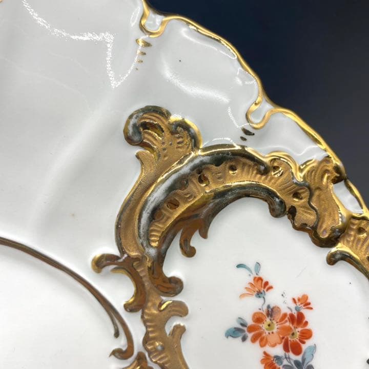 マイセン　Bフォーム　グランツゴールド　金彩　フラワー　プレート　飾り皿