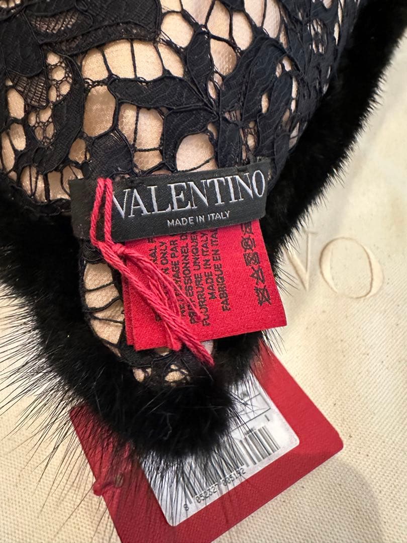 VALENTINO ミンクファークッション　ベビーレース
