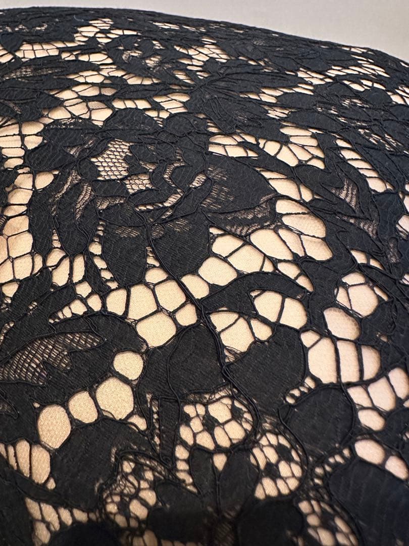 VALENTINO ミンクファークッション　ベビーレース