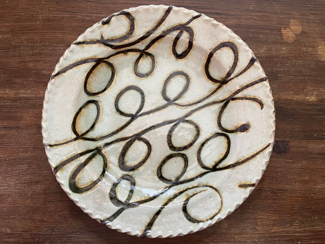 前野直史　くるくる スリップウェア リムプレート