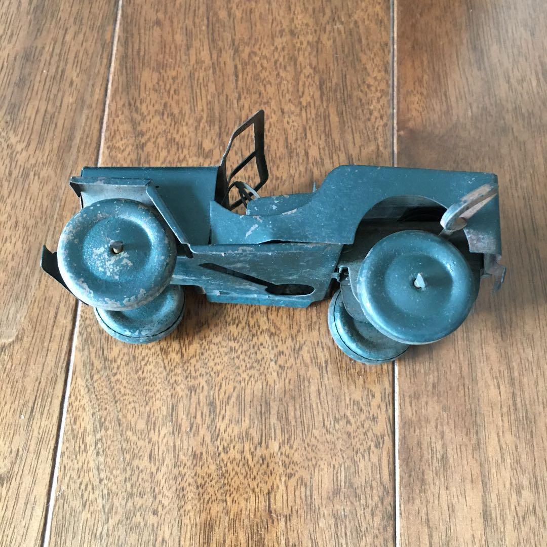 ブリキ製　ジープ