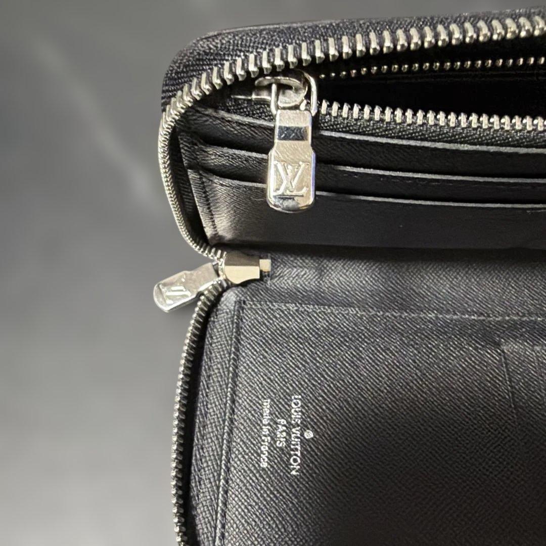 Louis Vuitton エピレザー 長財布 シルバー