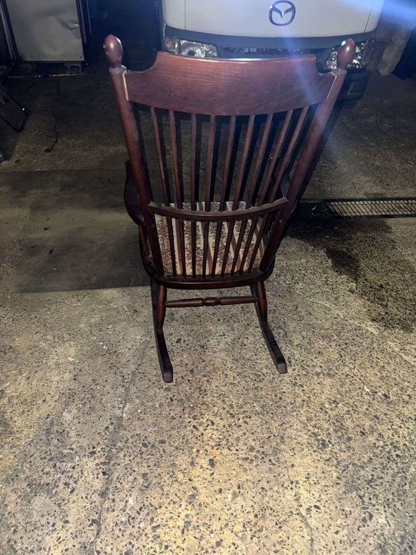 木製ロッキングチェア ストライプ柄クッション付き