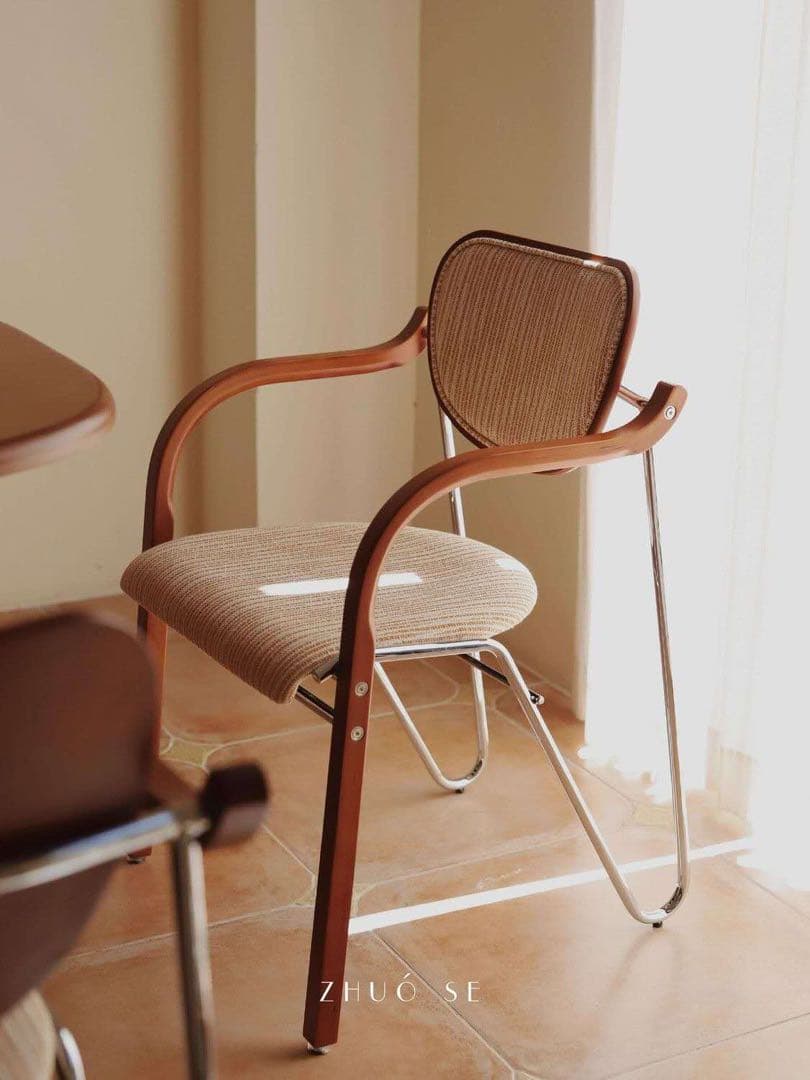 ZHUÓ SE アームチェア ベージュ