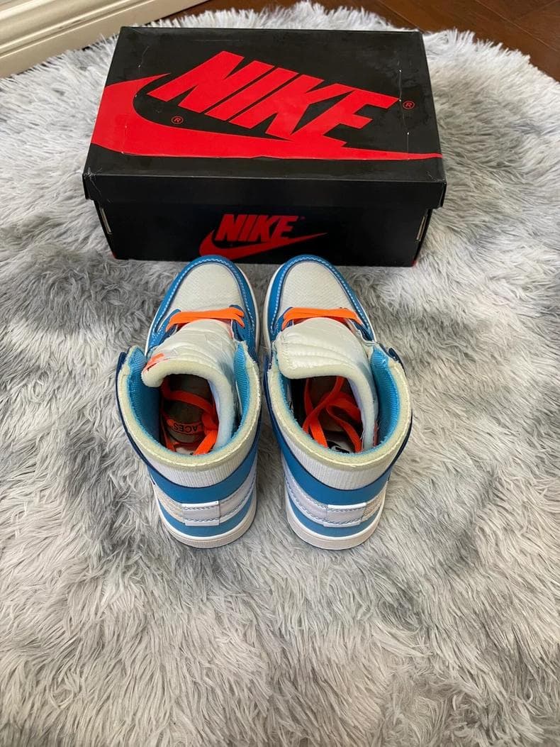 Off-White × Nike Air Jordan 1 UNC