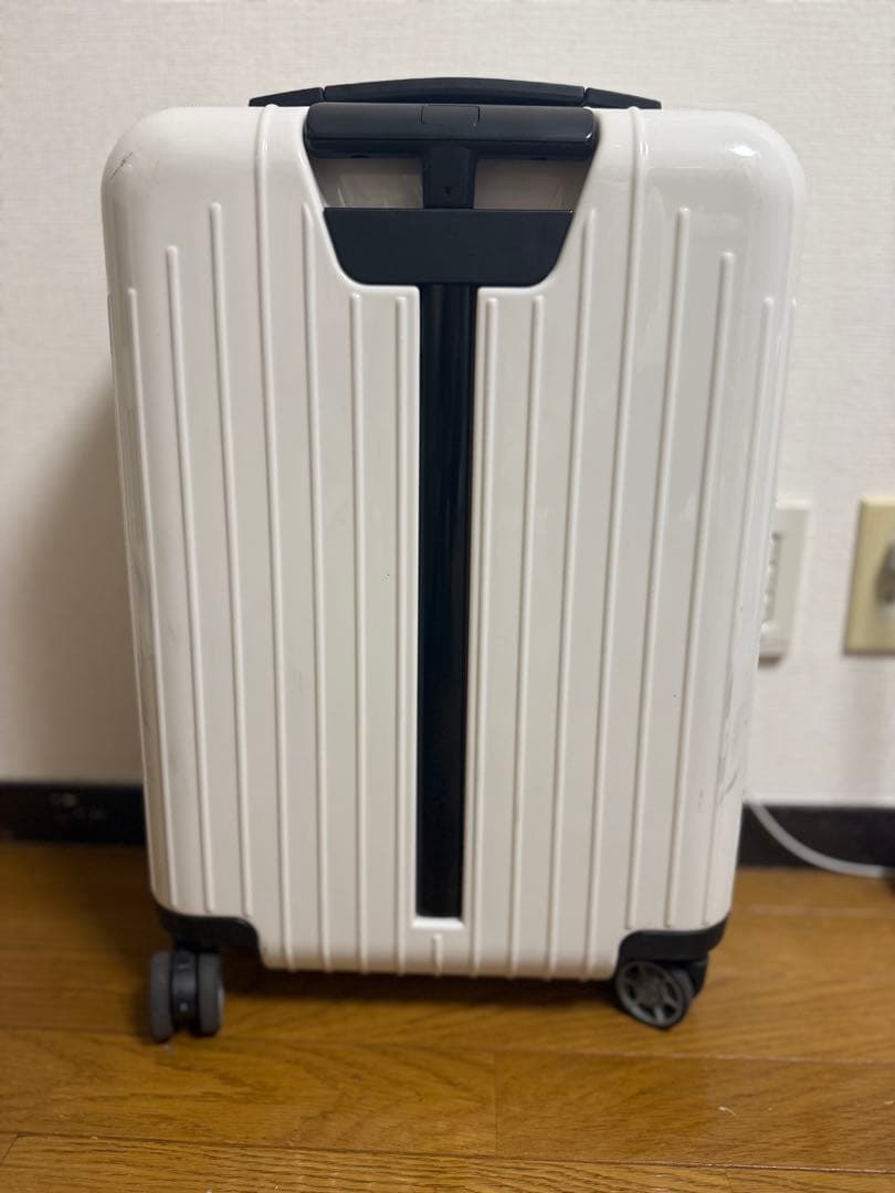 リモワ サルサエアー 32L 機内持ち込み 4輪　ホワイト　白