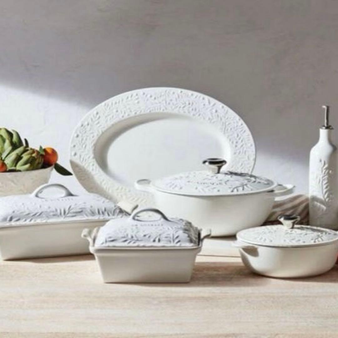 新品　ルクルーゼ 28cm マルミット オリーブブランチレリーフ　IH 土鍋代用