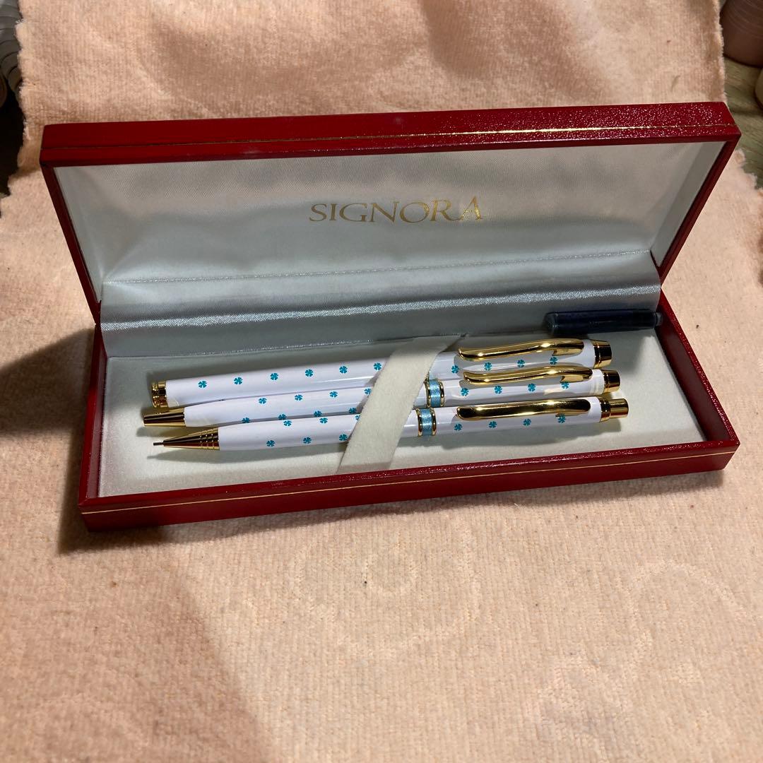 新品　SIGNORA ペンセット ボールペン/シャープペン/万年筆　四つ葉
