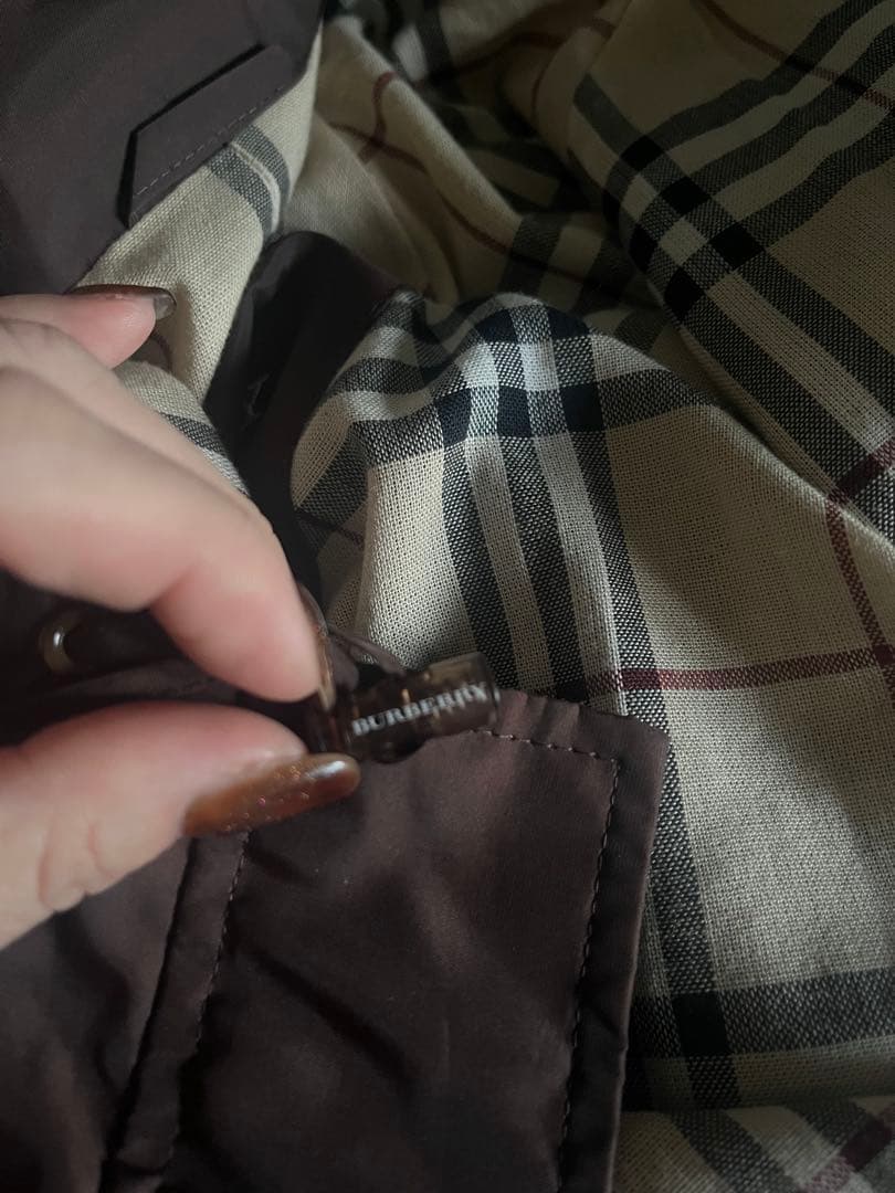 Burberry ブラウンカラー　ナイロンコート