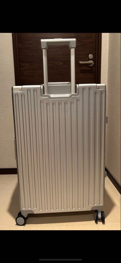 【まなぶん】新品 未使用 スーツケース アルミフレーム 92L シルバー